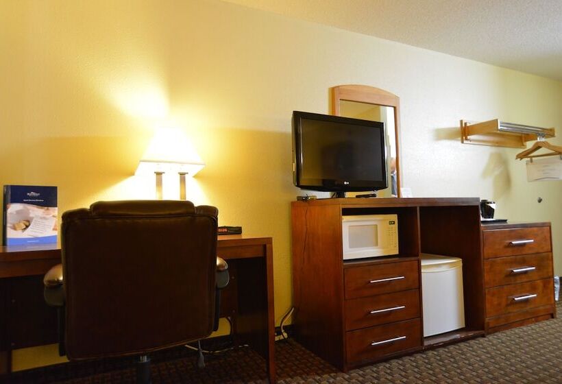 ホテル Baymont By Wyndham Kasson Rochester Area