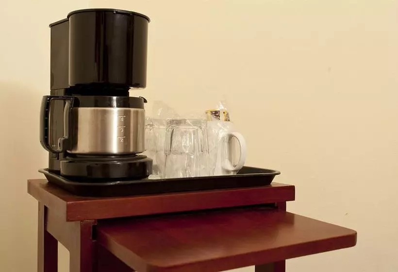 Отель Las Mercedes Leon