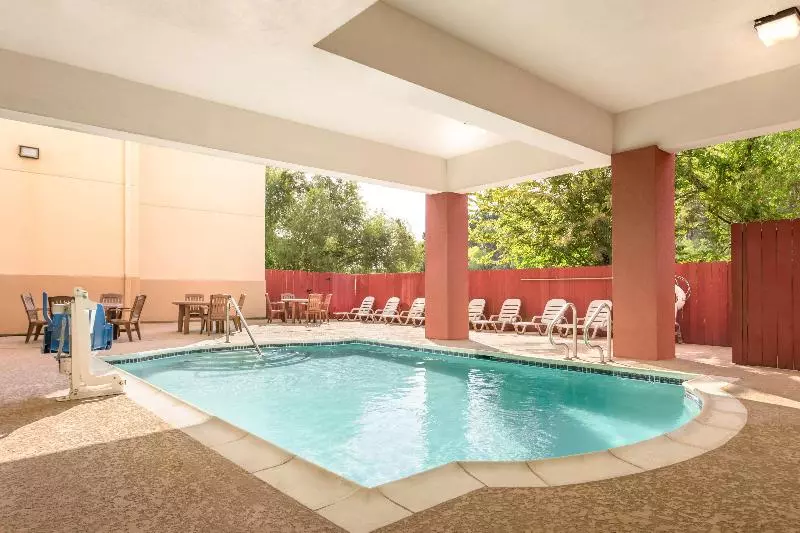 هتل Sonesta Essential Iah Airport Jfk Boulevard