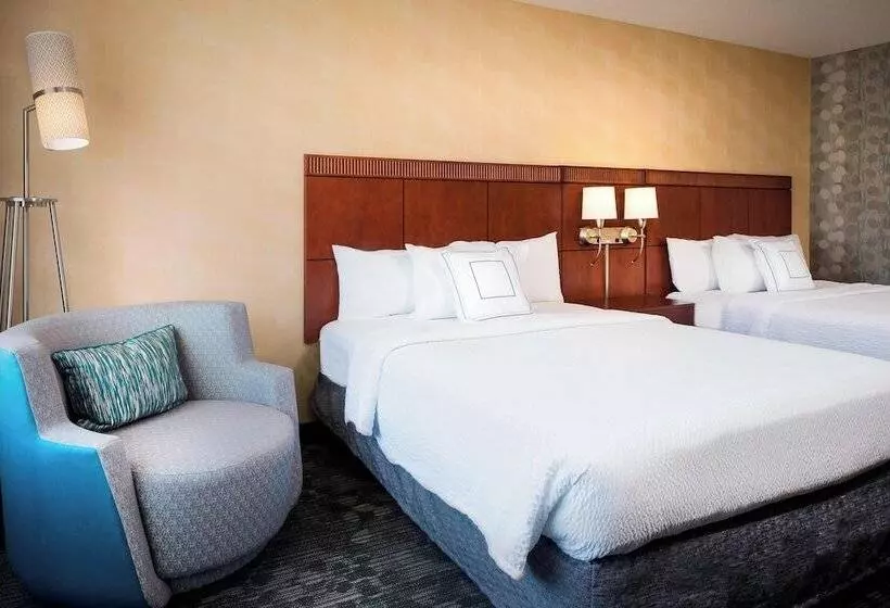 Отель Courtyard By Marriott Kansas City Shawnee