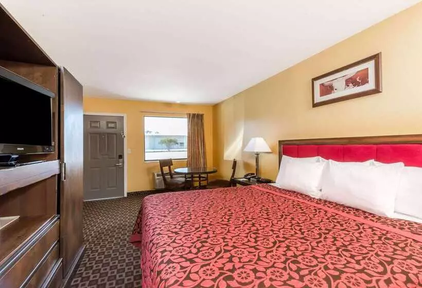 בית מלון כפרי Days Inn By Wyndham Sulphur La