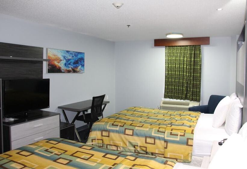 Отель Douglas Inn & Suites