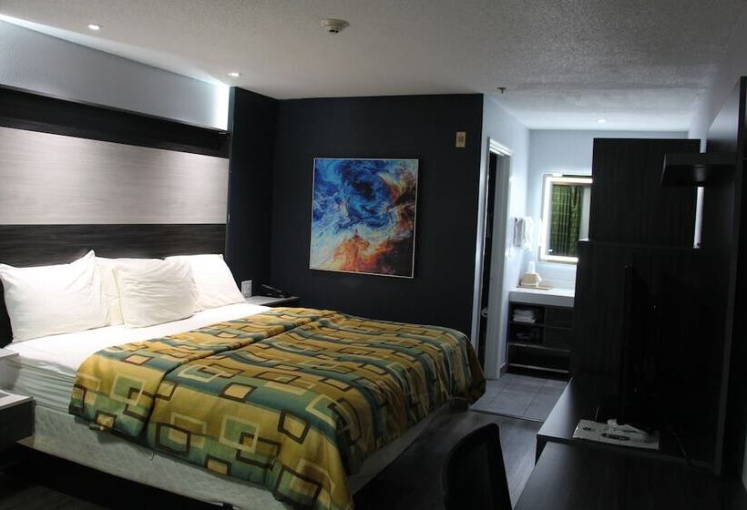 Отель Douglas Inn & Suites