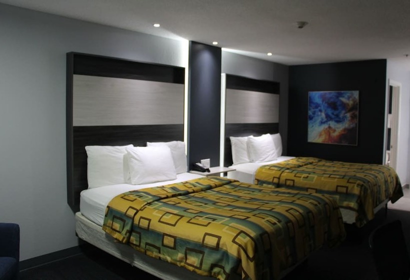 Отель Douglas Inn & Suites