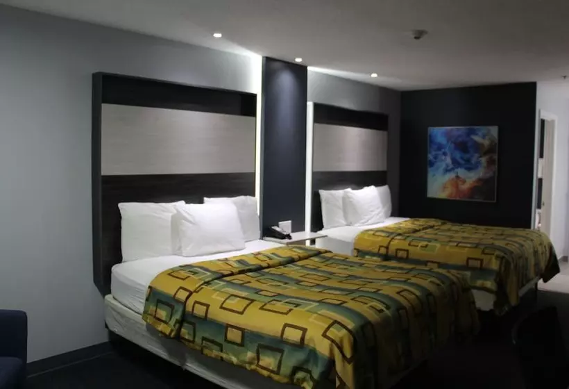 Отель Douglas Inn & Suites