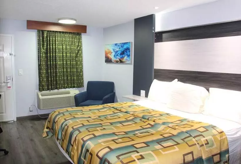 Отель Douglas Inn & Suites