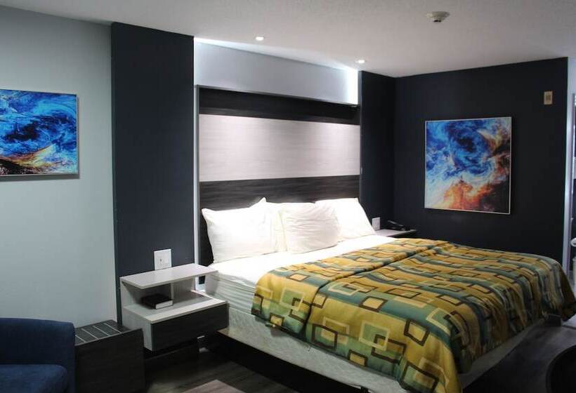 Отель Douglas Inn & Suites