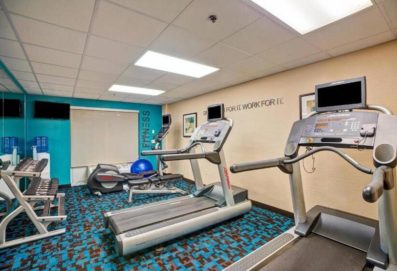 Отель Fairfield Inn & Suites Christiansburg