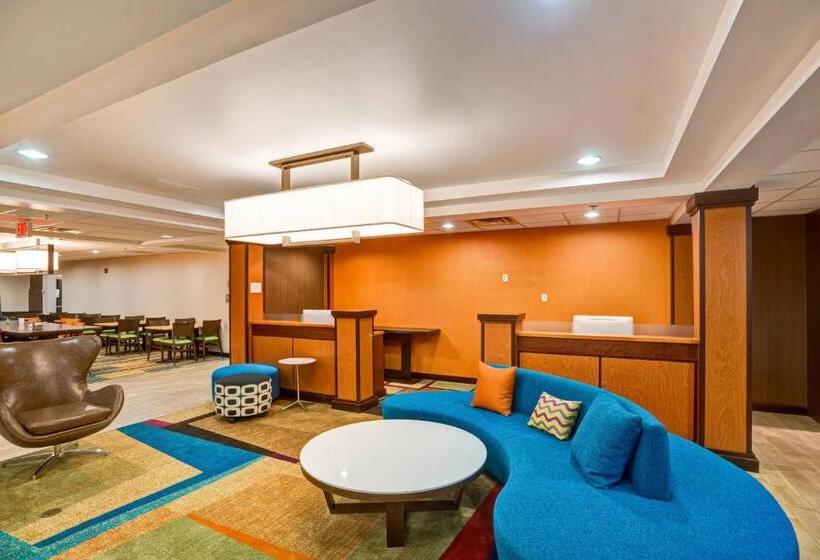 Отель Fairfield Inn & Suites Christiansburg