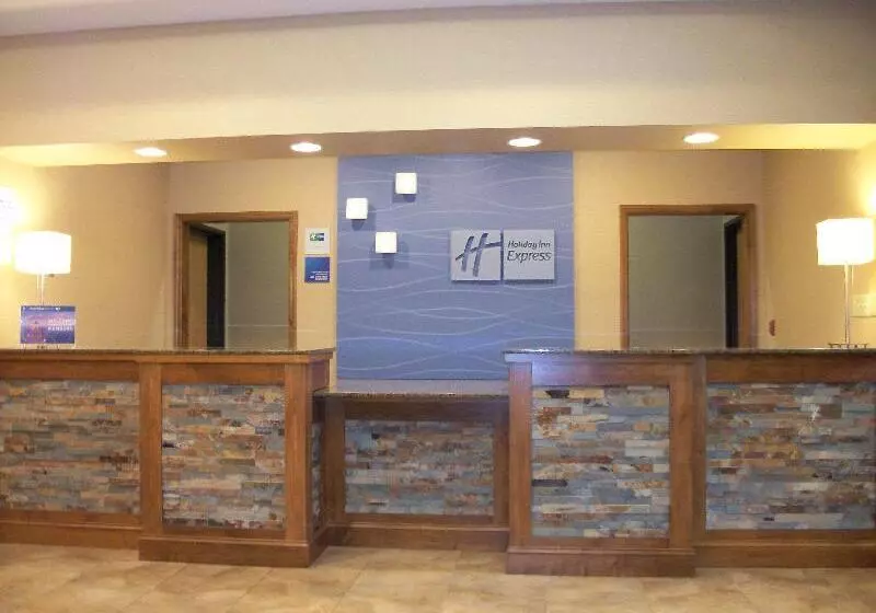 فندق Holiday Inn Express   Cortland, An Ihg