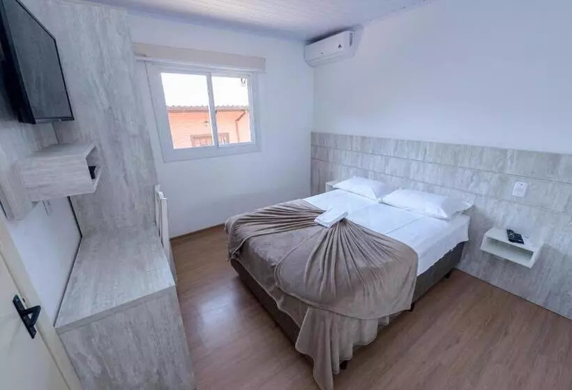 Hotel Pousada Acacia Negra