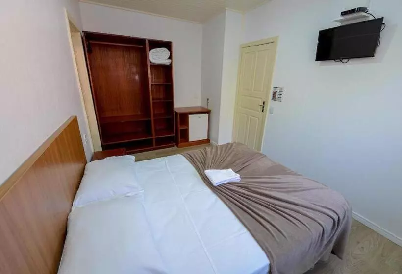 Hotel Pousada Acacia Negra