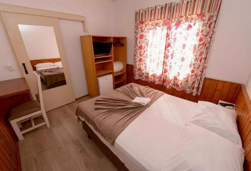 Hotel Pousada Acacia Negra