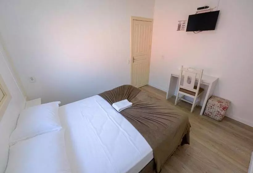 Hotel Pousada Acacia Negra