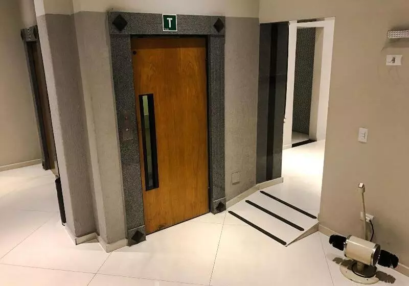 هتل Rede Andrade Mercado