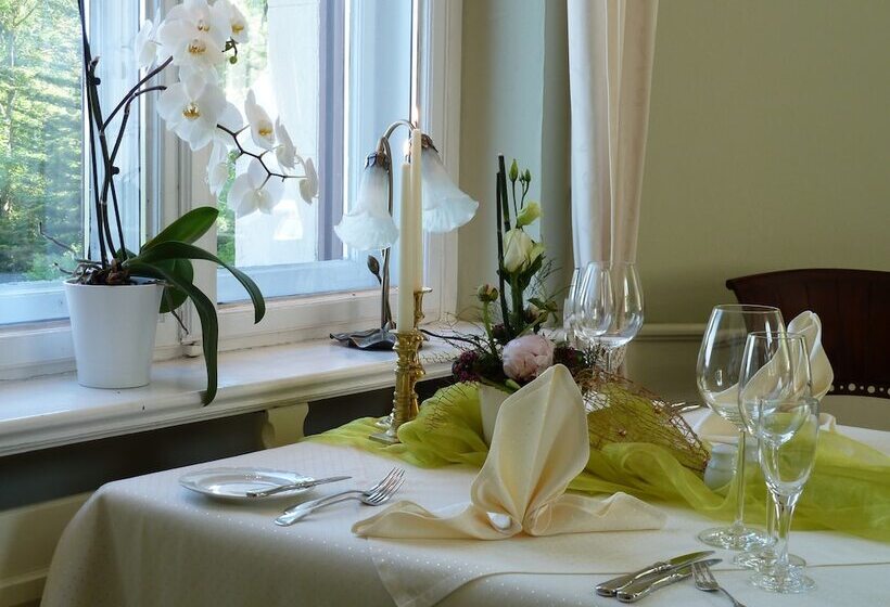 Schlosshotel Ralswiek