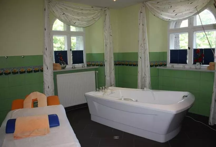 Schlosshotel Ralswiek