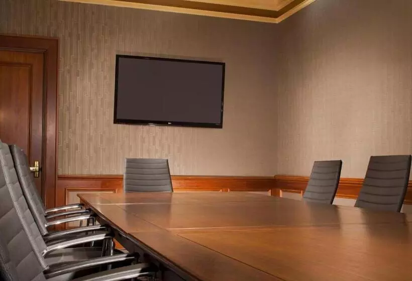 בית מלון כפרי The Ashton