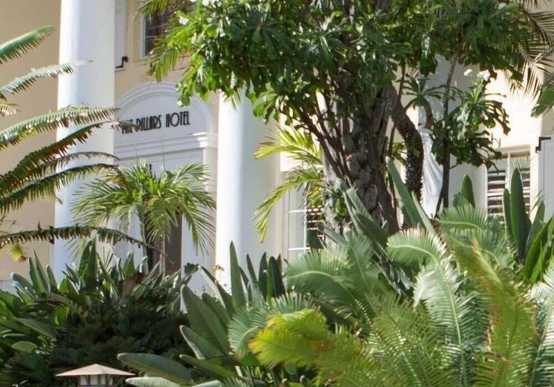 The Pillars Hotel & Club