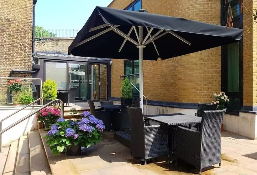 The Westbridge Hotel Stratford