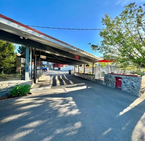 汽车旅馆  Timbers Inn And Suites