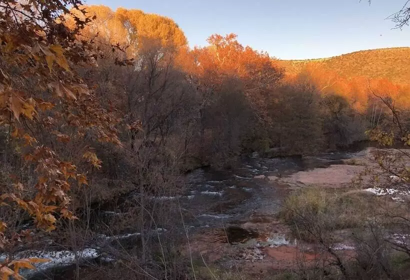 Bed and Breakfast A Sunset Chateau