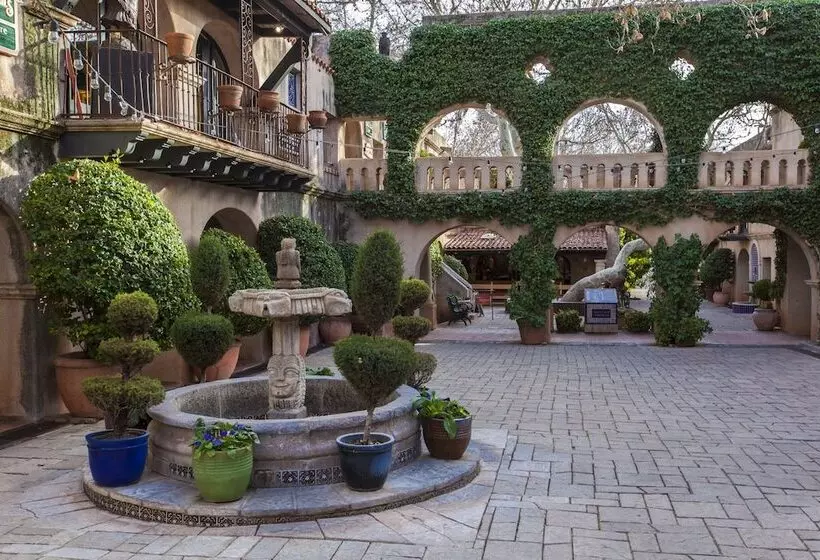 Bed and Breakfast A Sunset Chateau