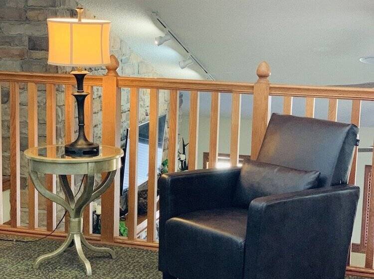 Отель Americinn By Wyndham Kewanee