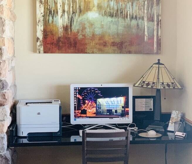 Отель Americinn By Wyndham Kewanee