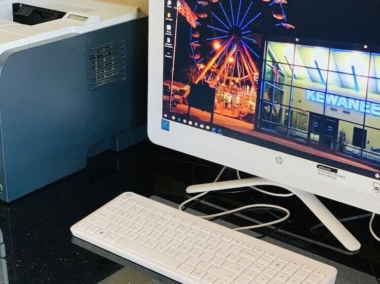 Отель Americinn By Wyndham Kewanee