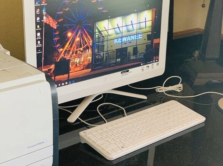 Отель Americinn By Wyndham Kewanee