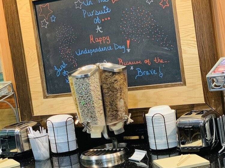 Отель Americinn By Wyndham Kewanee