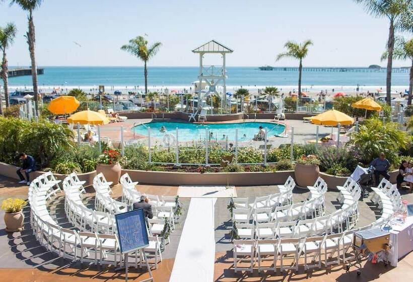 Отель Avila Lighthouse Suites