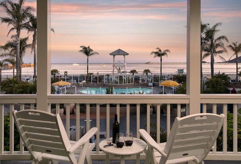 Отель Avila Lighthouse Suites