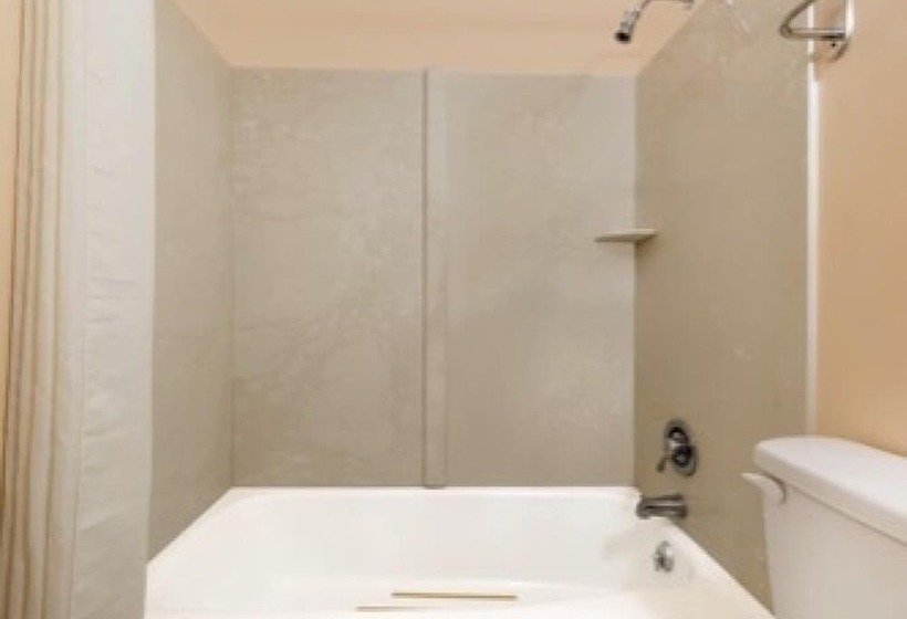 Отель Budget Inn Mifflintown