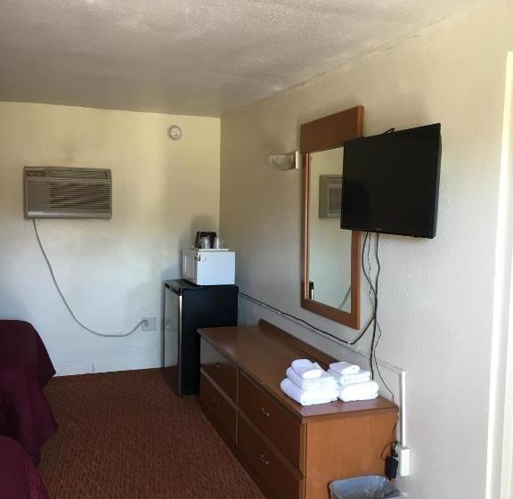 酒店 Budget Lodge Newton Falls