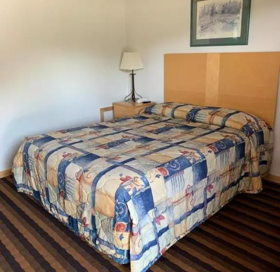 호텔 Budget Lodge Newton Falls