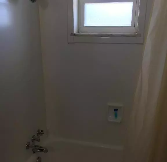 호텔 Budget Lodge Newton Falls