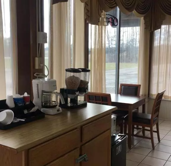 호텔 Budget Lodge Newton Falls