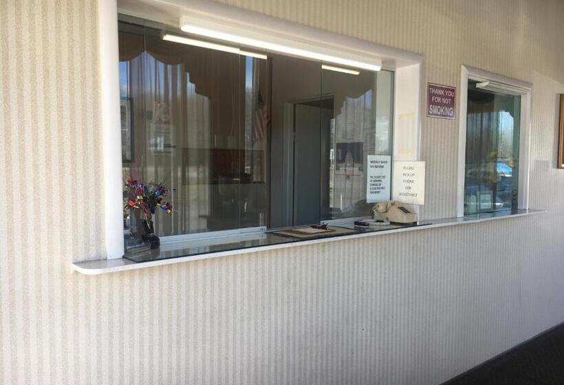 酒店 Budget Lodge Newton Falls