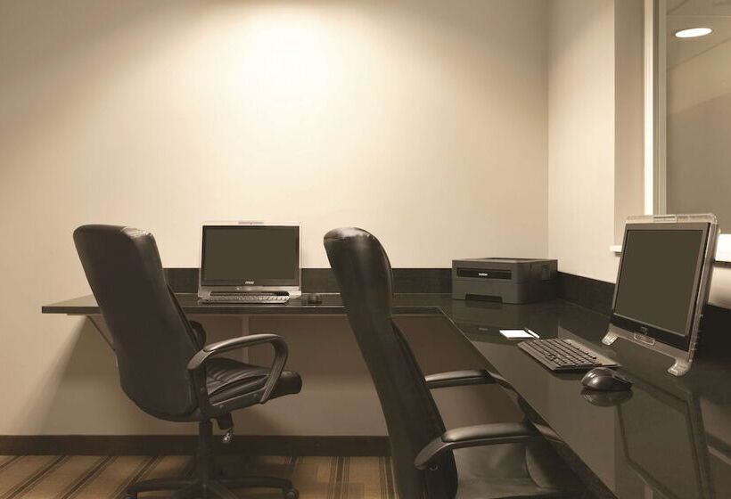 فندق Country Inn & Suites By Radisson, Indianapolis Airport South, In