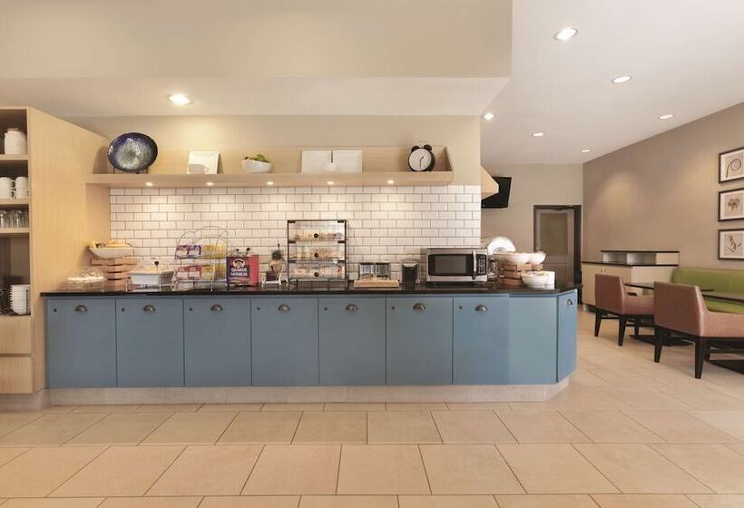 فندق Country Inn & Suites By Radisson, Indianapolis Airport South, In