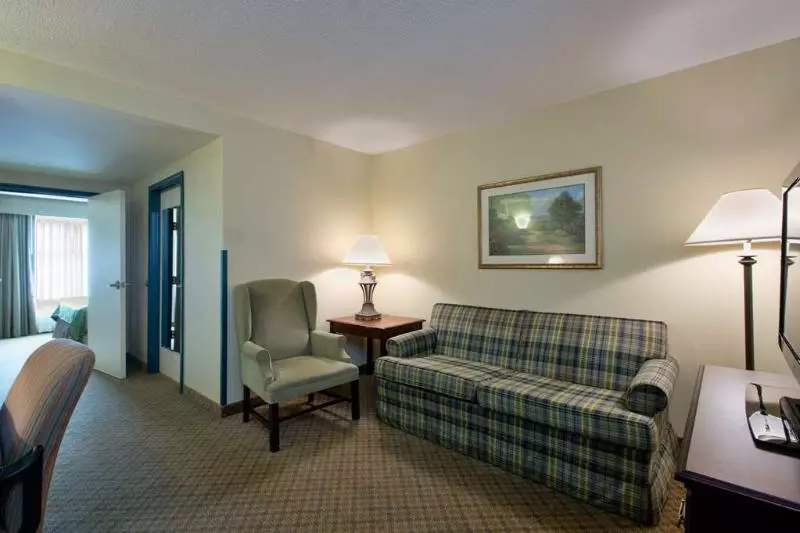 Отель Country Inn & Suites By Radisson, Newport News South, Va