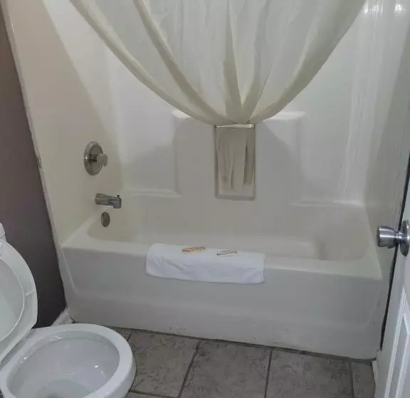 Отель Countryside Inn