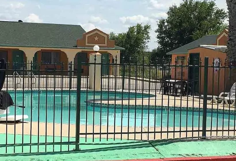 호텔 Executive Inn Hondo