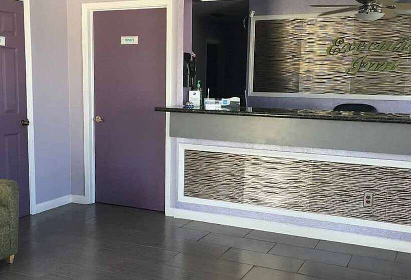 Отель Executive Inn Hondo