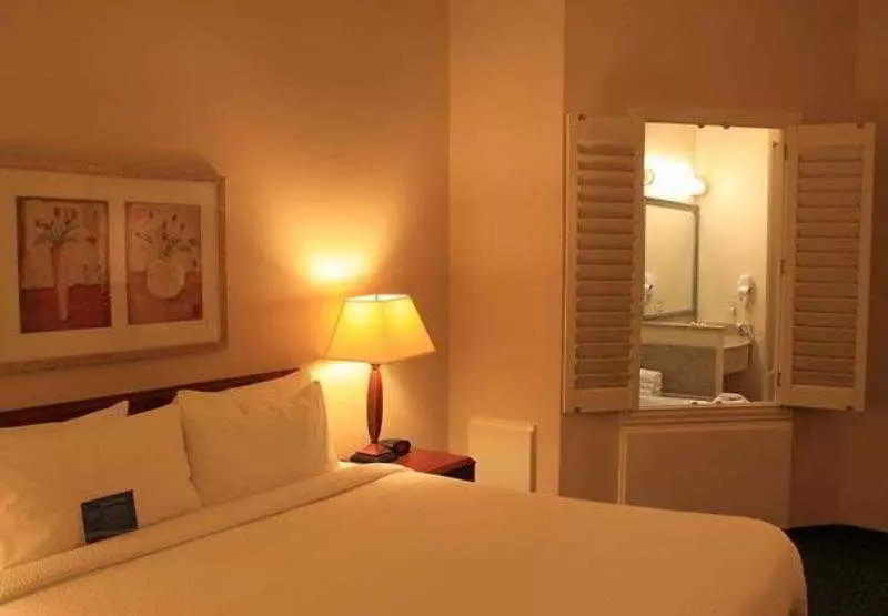 Отель Fairfield Inn & Suites Denton