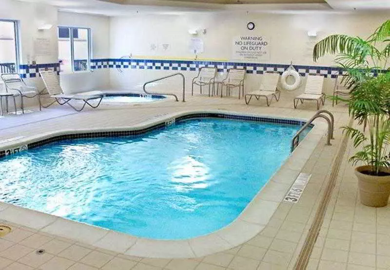 Отель Fairfield Inn & Suites Denton