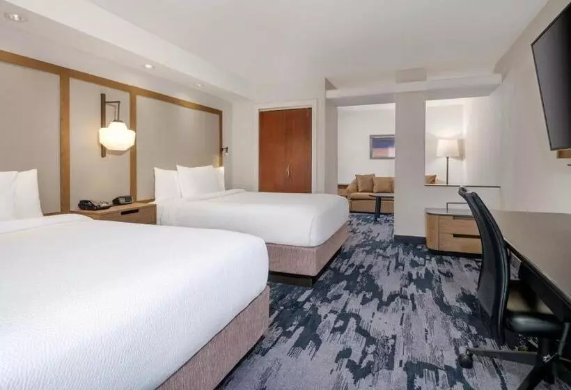 Отель Fairfield Inn & Suites Denton