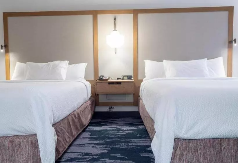 Отель Fairfield Inn & Suites Denton